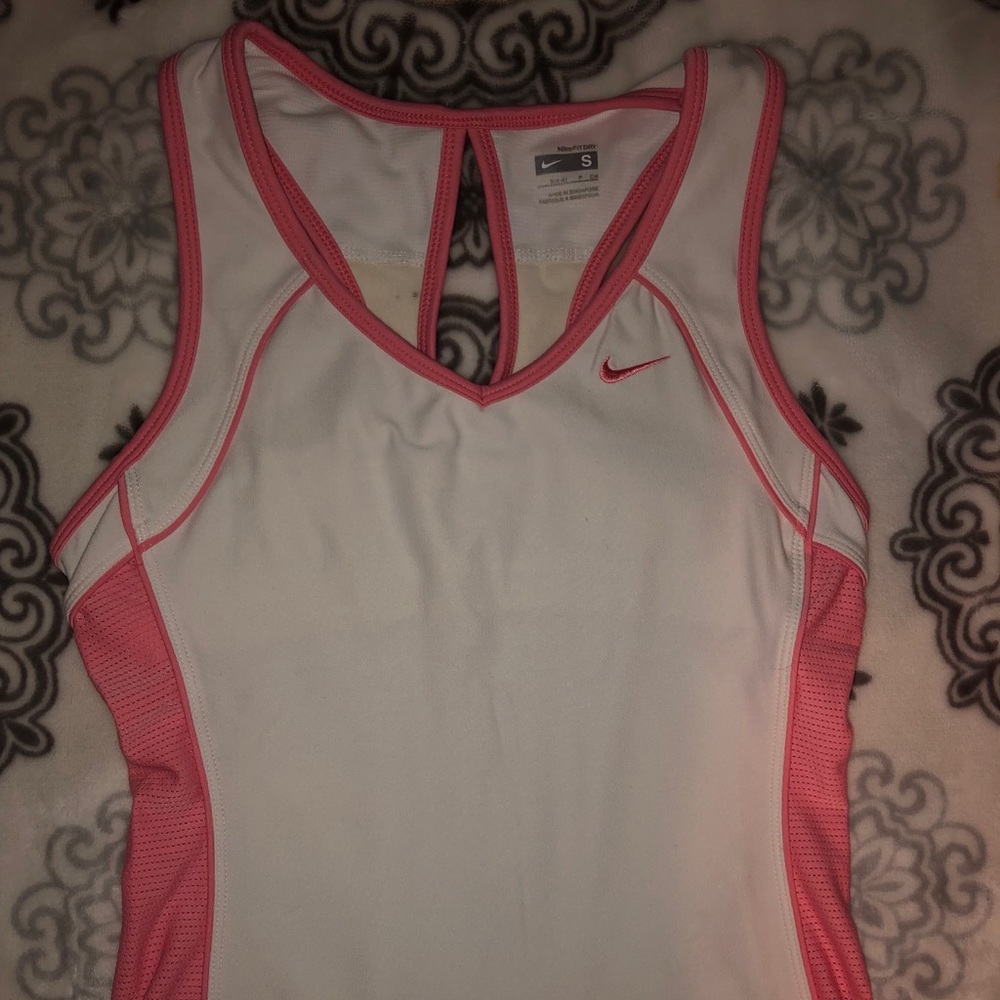 Nike workout tank top